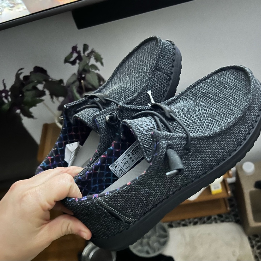 Hey Dude Gray/Black w/black sole